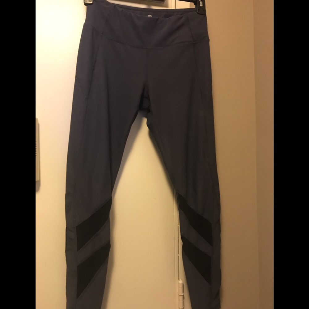 Purple tint leggings 90 degrees